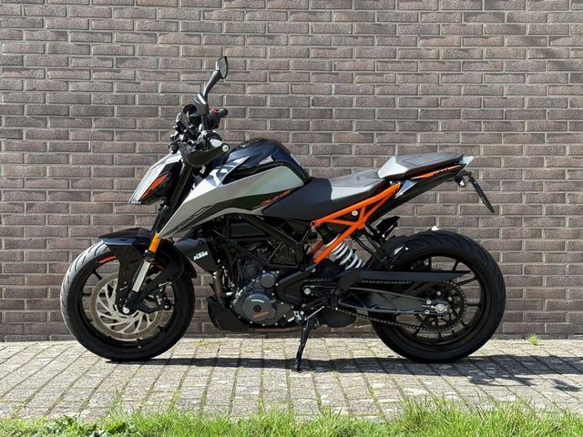 ktm - 390-duke-abs
