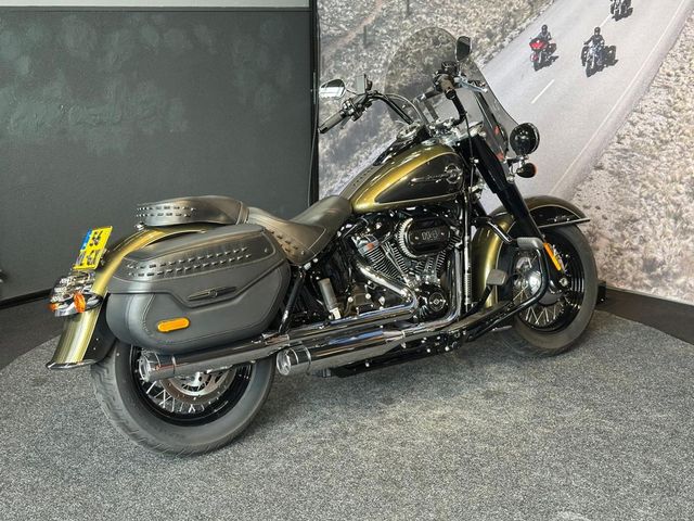 harley-davidson - heritage-softail-classic-114-flhcs