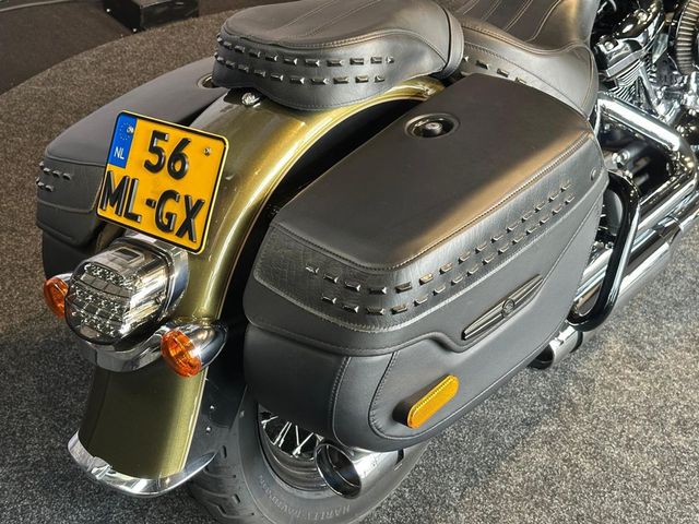 harley-davidson - heritage-softail-classic-114-flhcs