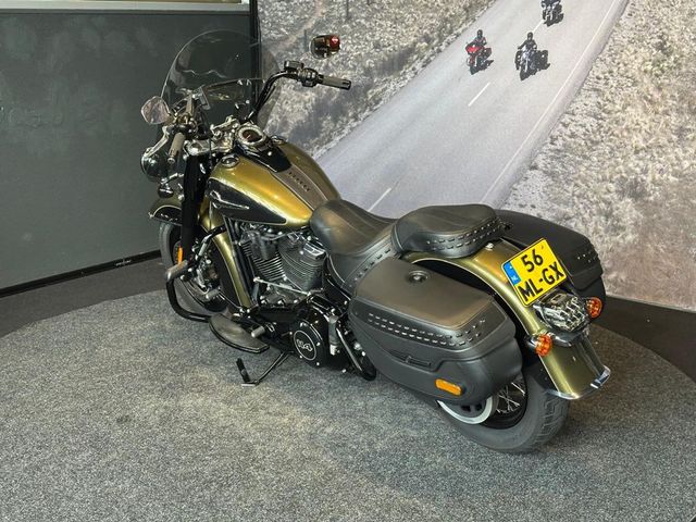 harley-davidson - heritage-softail-classic-114-flhcs