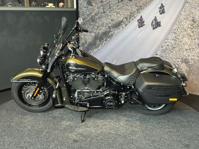harley-davidson - heritage-softail-classic-114-flhcs