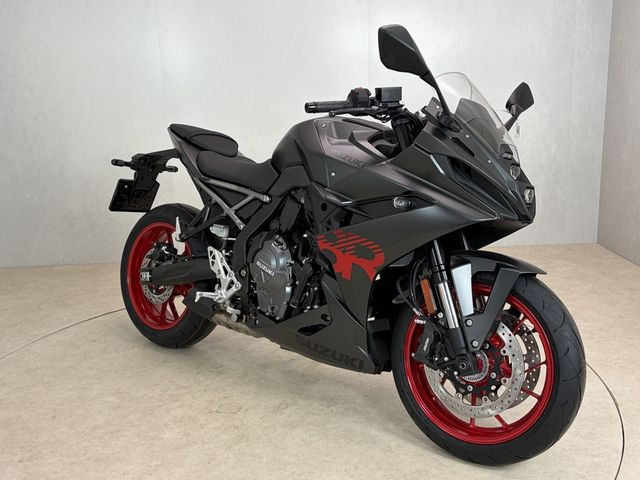 suzuki - gsx-8r