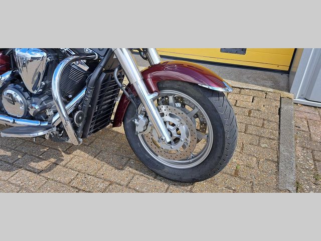 yamaha - xvs-1300-a-midnight-star