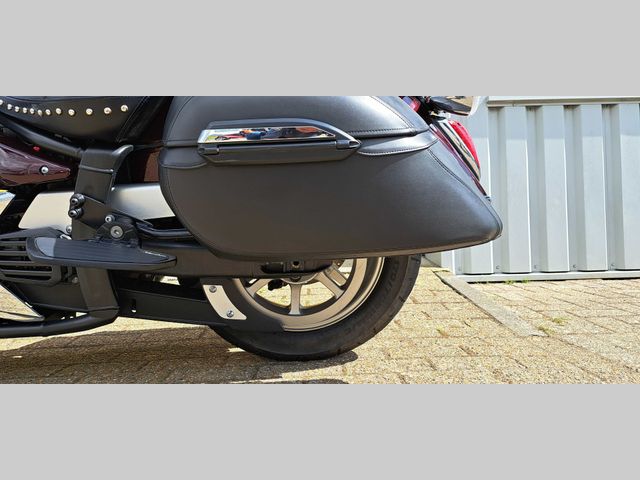 yamaha - xvs-1300-a-midnight-star