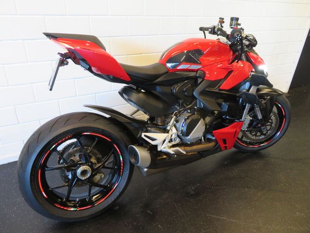 ducati - streetfighter-v2