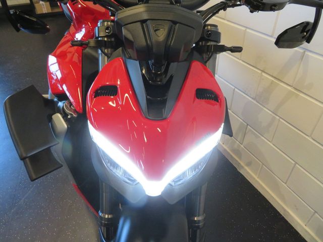 ducati - streetfighter-v2