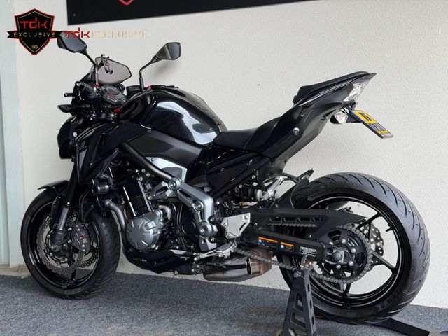 kawasaki - z900