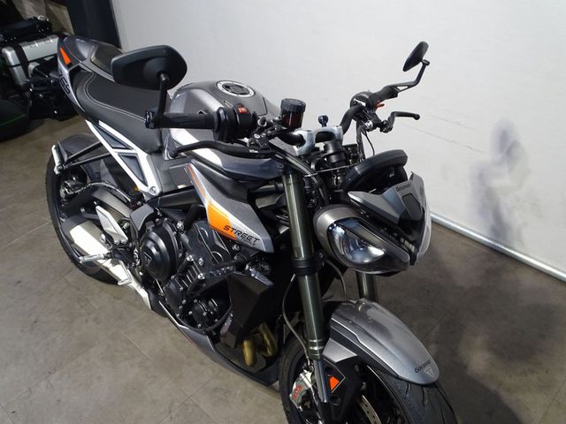 triumph - street-triple-rs