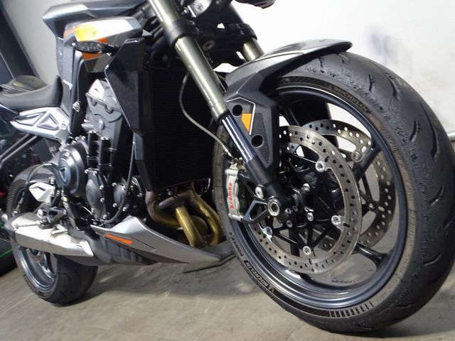 triumph - street-triple-rs