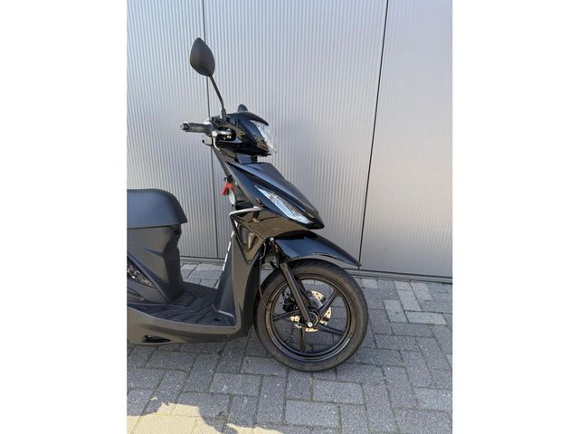suzuki - address-110
