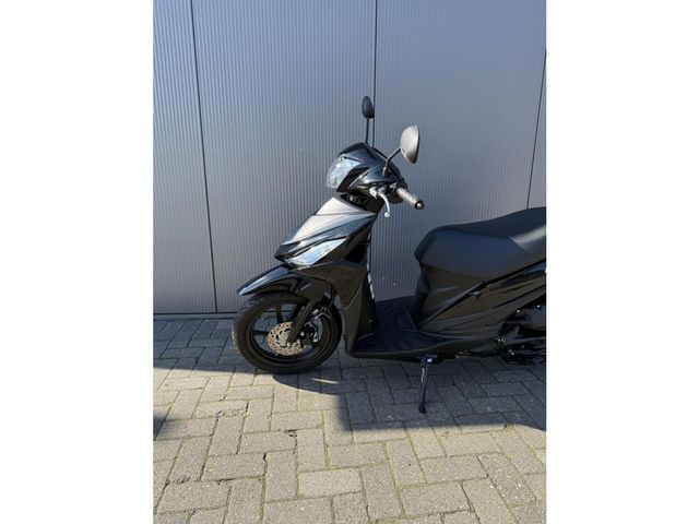 suzuki - address-110