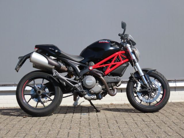 ducati - 796-monster