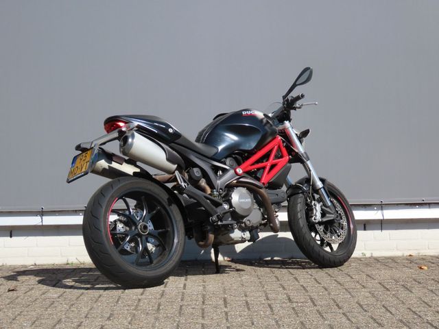 ducati - 796-monster