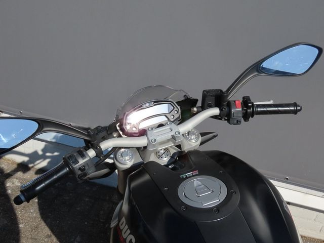 ducati - 796-monster