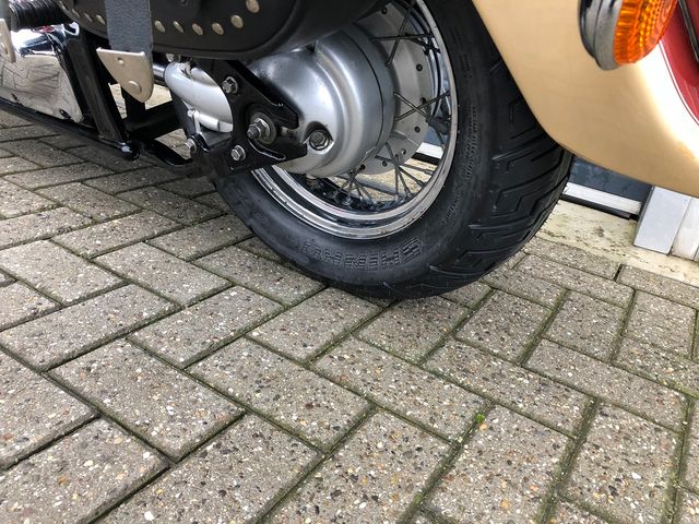 yamaha - xvs-650-a-dragstar-classic