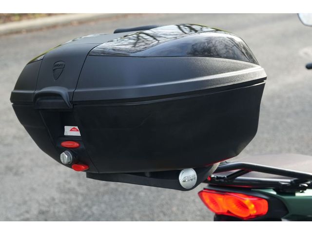 moto-guzzi - v-100-mandello-s