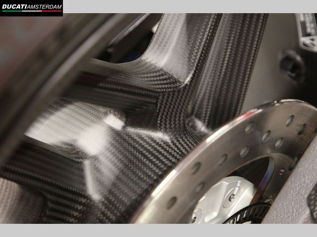 ducati - panigale-v4-speciale