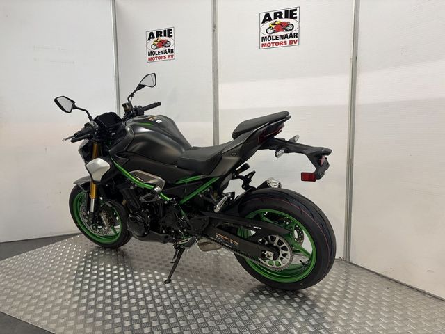 kawasaki - z900