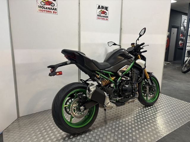 kawasaki - z900