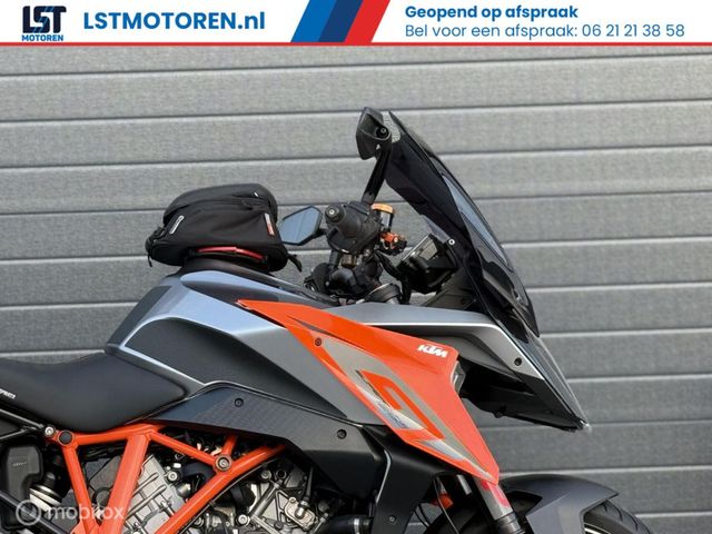 ktm - 1290-super-duke-gt