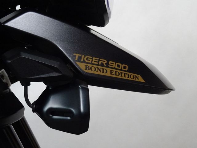 triumph - tiger-900-bond-edition