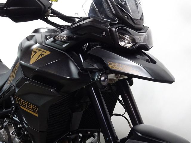 triumph - tiger-900-bond-edition