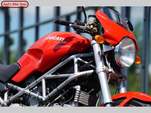ducati - m-1000-monster