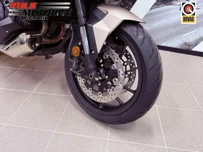 HONDA NT 1100 – foto 4