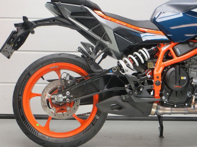ktm - 390-duke-abs