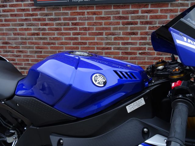 yamaha - yzf-r1