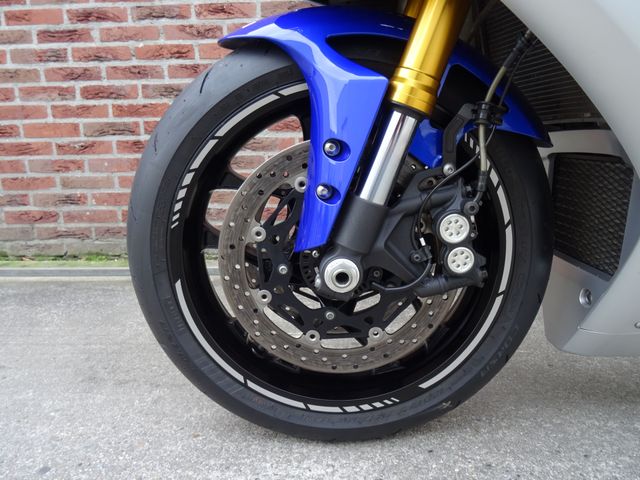 yamaha - yzf-r1