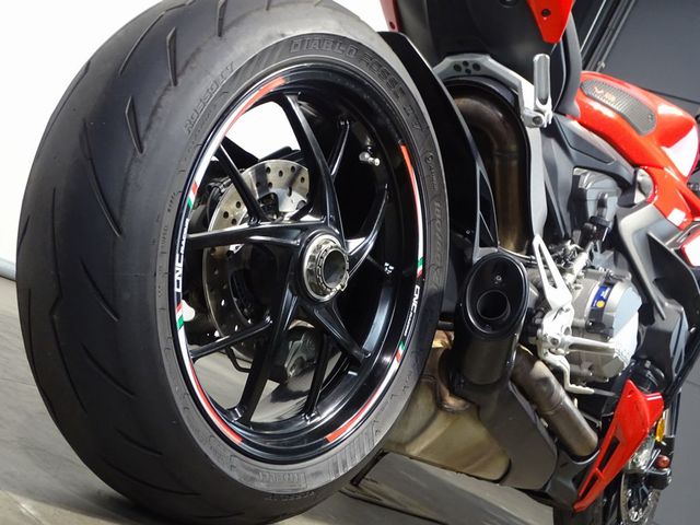 ducati - streetfighter-v2