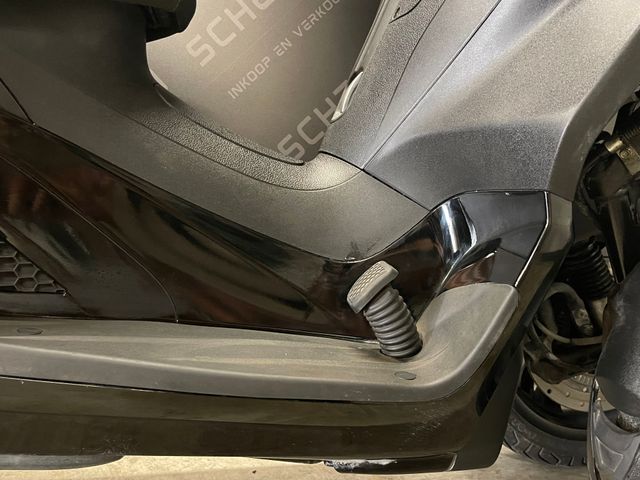 piaggio - mp3-300-hpe-sport
