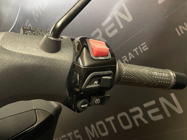 piaggio - mp3-300-hpe-sport
