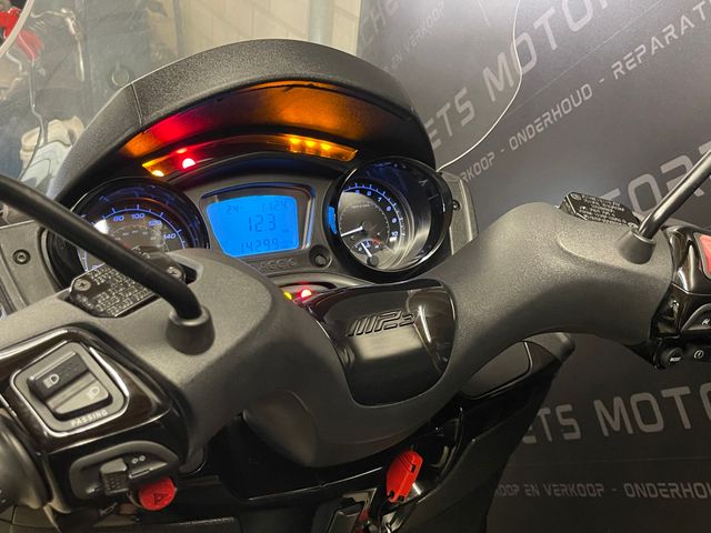 piaggio - mp3-300-hpe-sport