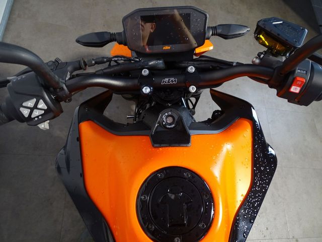 ktm - 890-duke-gp