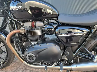 TRIUMPH STREET TWIN – foto 3
