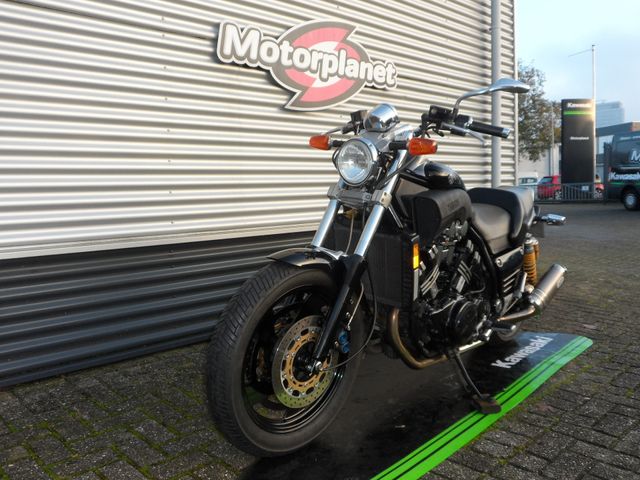 yamaha - vmx-1200-black-max
