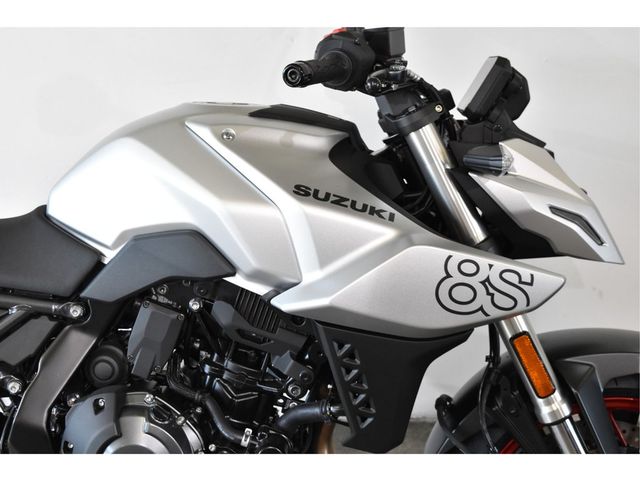 suzuki - gsx-8s