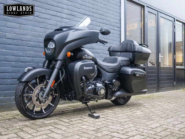 indian - roadmaster-dark-horse