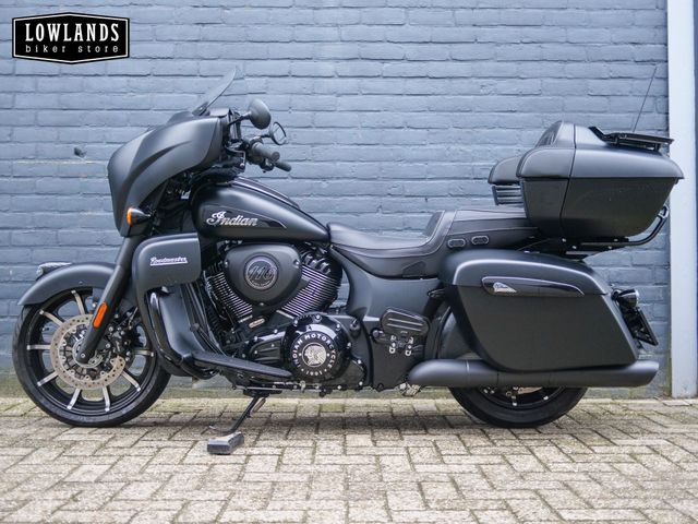 indian - roadmaster-dark-horse