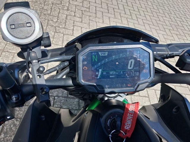 kawasaki - z900