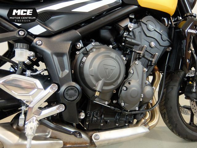 triumph - trident-660