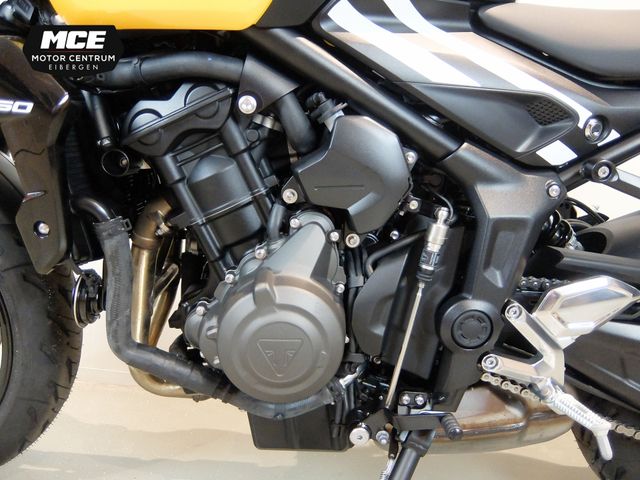triumph - trident-660
