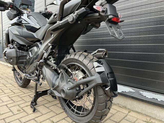 bmw - r-1300-gs