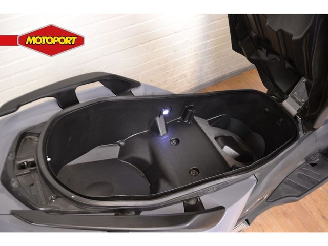 yamaha - tricity-300