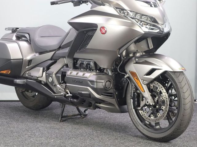 honda - gl-1800-goldwing-f6b