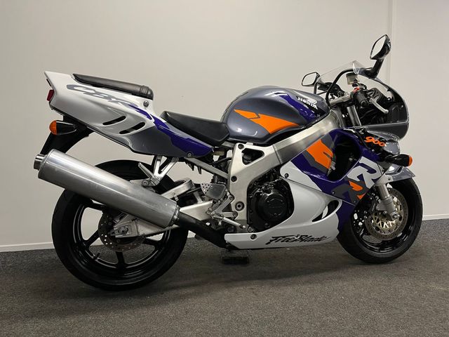 honda - cbr-900-rr-fireblade