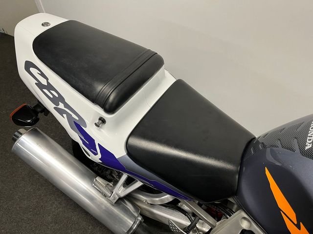 honda - cbr-900-rr-fireblade