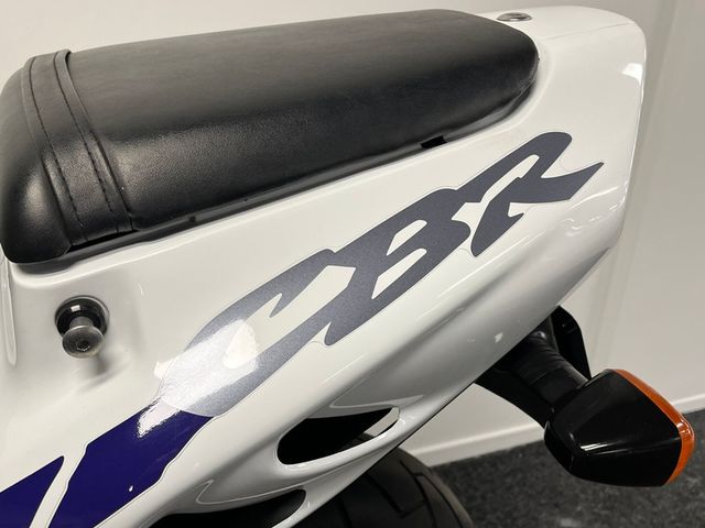 honda - cbr-900-rr-fireblade